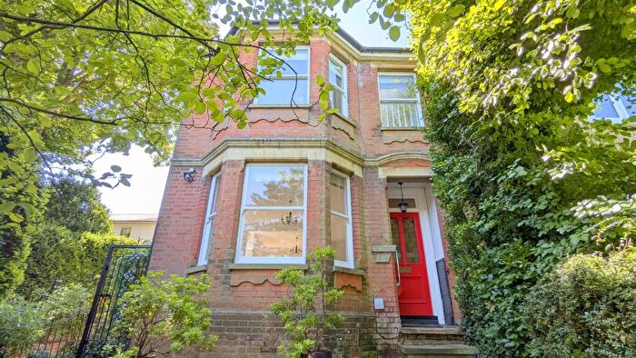 4 Bedroom Semi-Detached House To Rent In Verulam Road, St. Albans, AL3