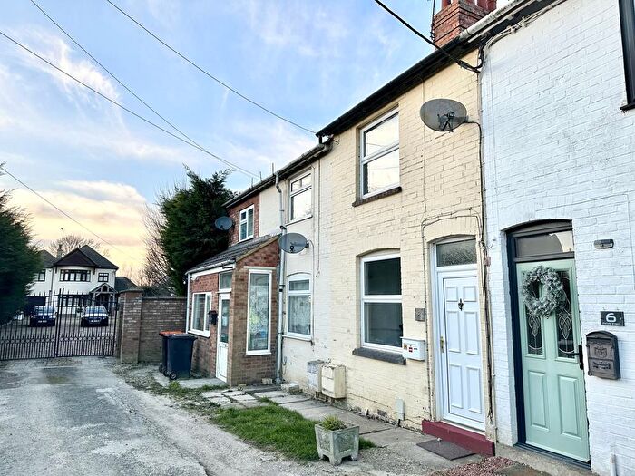 2 Bedroom Terraced House To Rent In Oxford Street, Rushden, NN10