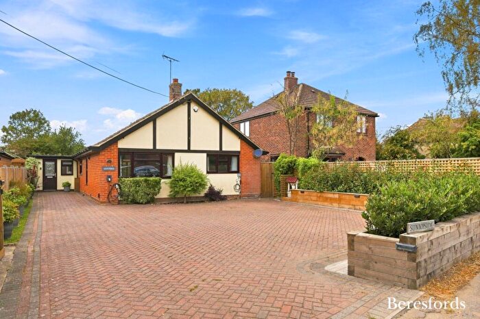 3 Bedroom Bungalow For Sale In Bromley Road, Frating, CO7