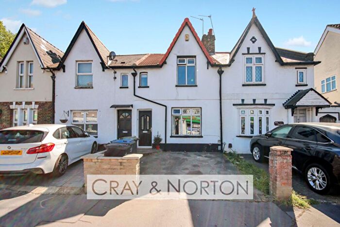 3 Bedroom Terraced House For Sale In Woodside Green, Woodside, SE25