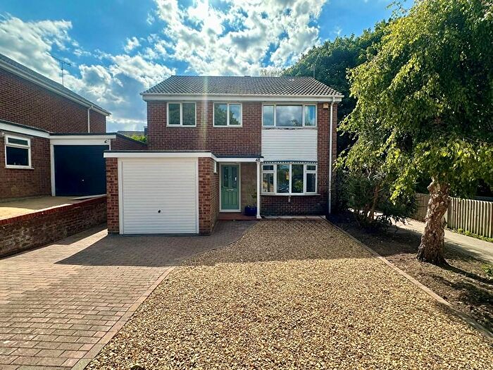 4 Bedroom Detached House To Rent In Tawfield, Bracknell, RG12