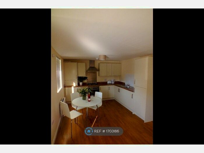 2 Bedroom Flat To Rent In Froghall Terrace, Aberdeen, AB24