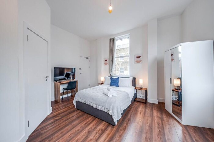 Studio To Rent In A Denmark Hill, London, SE5