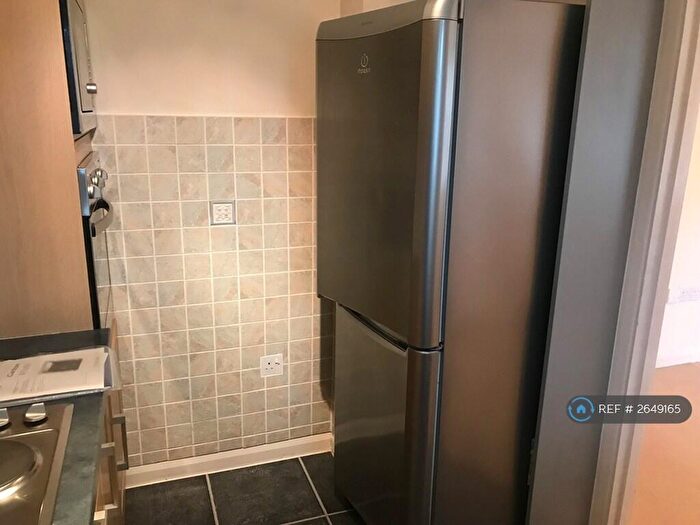 1 Bedroom Flat To Rent In Westfield Court, Fleet, GU51