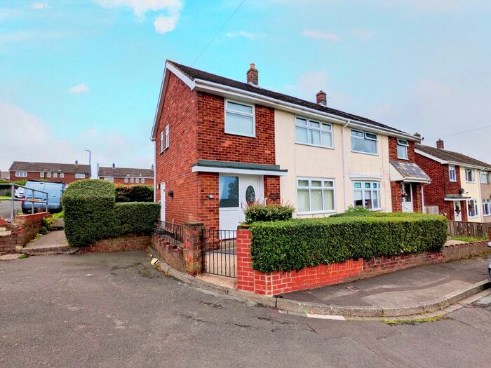 3 Bedroom Semi-Detached House To Rent In Iveston Road, Consett, DH8