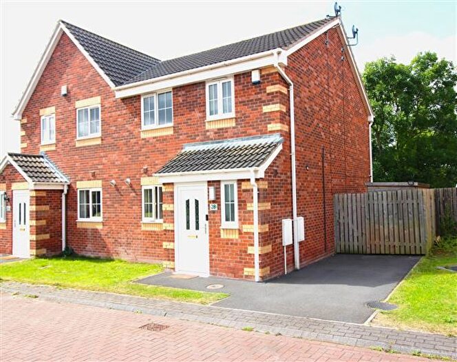 3 Bedroom Semi-Detached House To Rent In Parklands View, Aston, Sheffield, S26