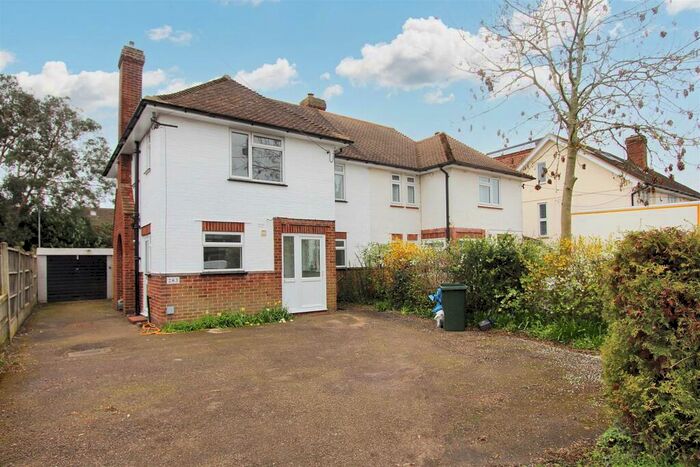3 Bedroom House To Rent In Rayleigh Road, Brentwood, CM13