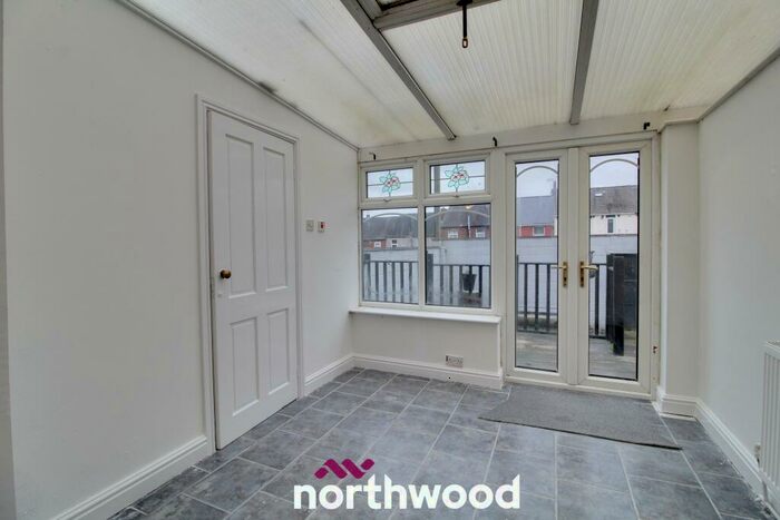 4 Bedroom Semi-Detached House To Rent In Bainbridge Road, Balby, Doncaster, DN4