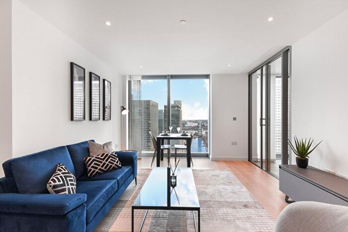 1 Bedroom Apartment To Rent In Landmark Pinnacle, Marsh Wall, E14