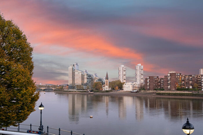 2 Bedroom Flat For Sale In Chelsea Crescent, Chelsea Harbour, SW10