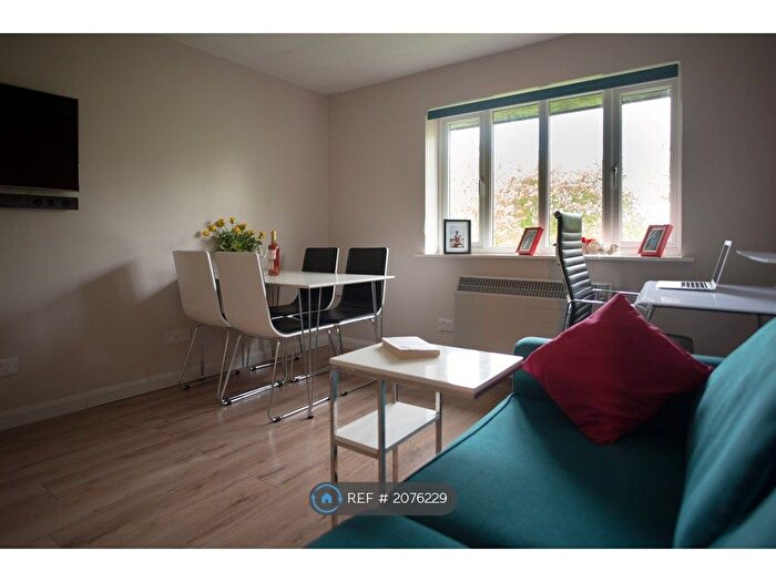 1 Bedroom Flat To Rent In Fairfield Close, Mitcham, CR4
