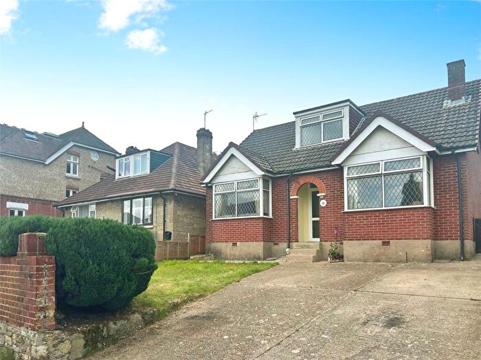 4 Bedroom Detached House For Sale In Newport Road, Cowes, Isle Of Wight, PO31