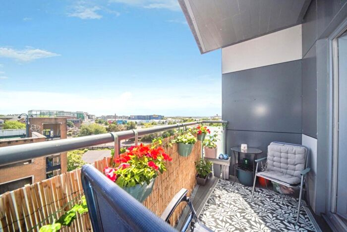 2 Bedroom Flat For Sale In West Park Road, Southampton, Hampshire, SO15