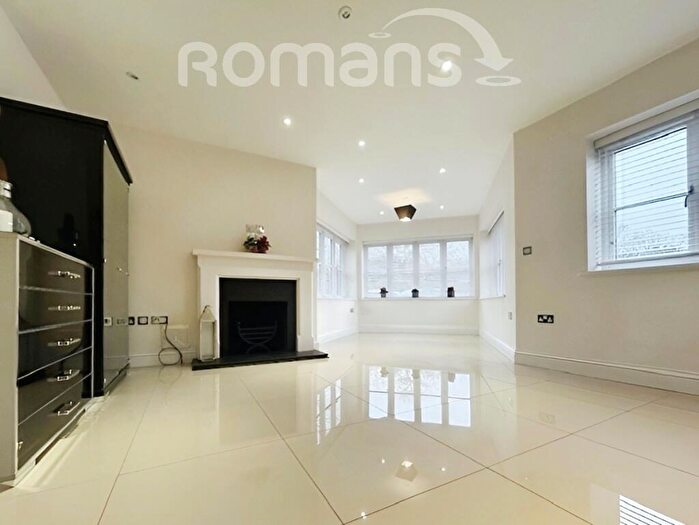 2 Bedroom Apartment To Rent In Belmont Farm House, Holyport, SL6