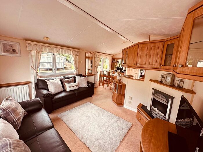 2 Bedroom Mobile/park Home For Sale In Tocketts, Guisborough, TS14