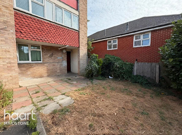 2 Bedroom Apartment To Rent In Walsingham House, Kent, ME14