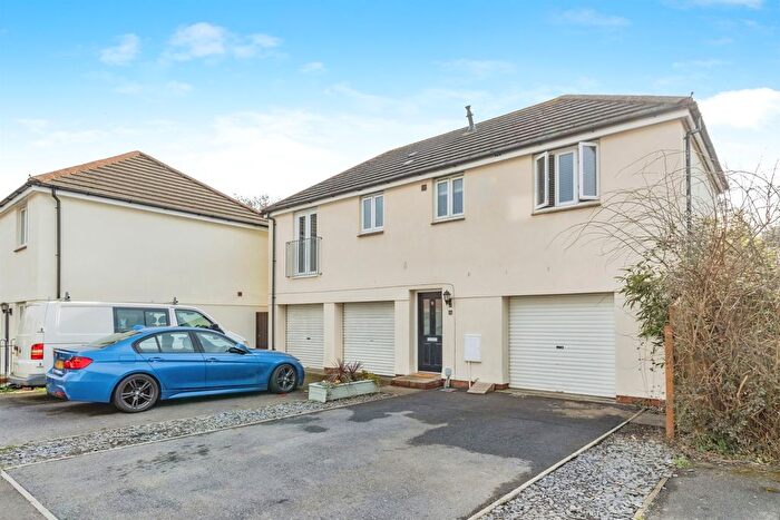 2 Bedroom Property For Sale In River Close, Kingsteignton, Newton Abbot, TQ12