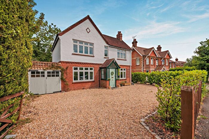 4 Bedroom Detached House For Sale In Lickfolds Road, Rowledge, Farnham, Surrey, GU10
