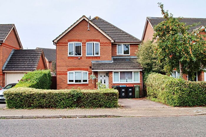4 Bedroom Detached House To Rent In The Oval, Oldbrook, Milton Keynes, Buckinghamshire, MK6