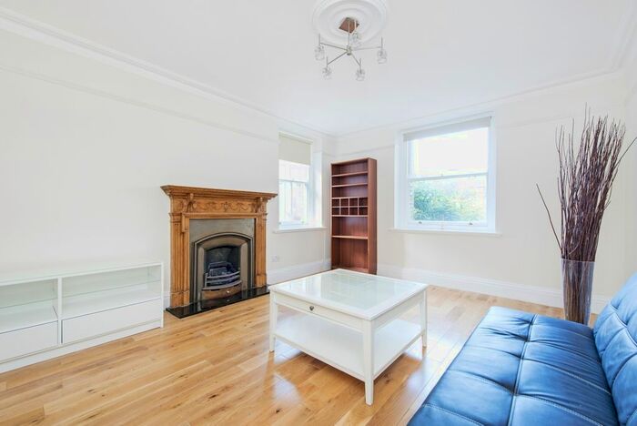 3 Bedroom Flat To Rent In Glentworth Street, London, NW1