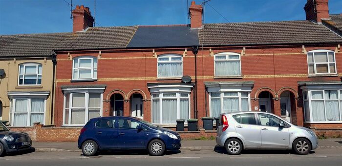 3 Bedroom Terraced House To Rent In Ealing Terrace, Rushden, Northants NN10