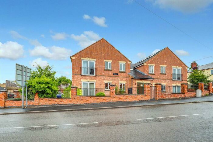 2 Bedroom Apartment To Rent In Heanor Road, Codnor, Ripley, Derbyshire, DE5