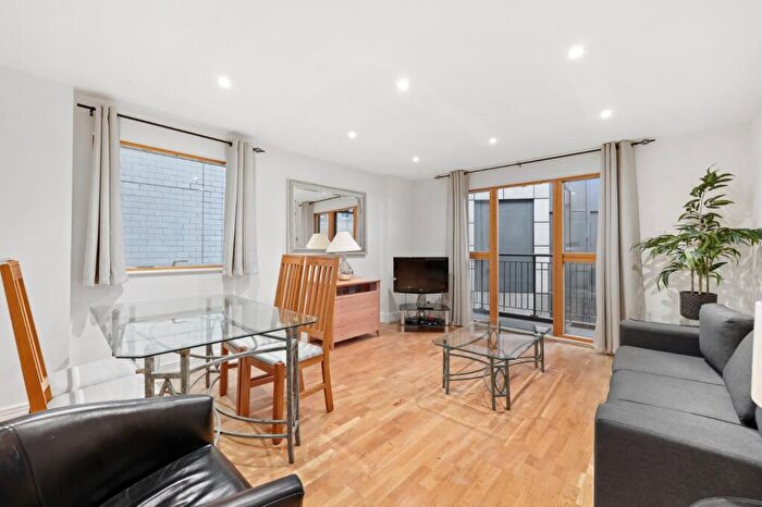 2 Bedroom Apartment To Rent In Aldersgate Street, EC1A