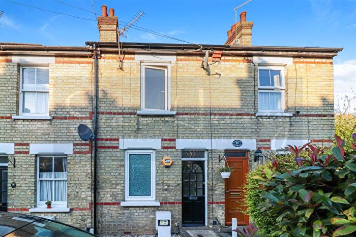 2 Bedroom Terraced House For Sale In Lucan Road, High Barnet, EN5