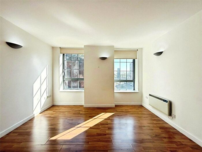 1 Bedroom Flat For Sale In Queens Road, Nottingham, Nottinghamshire, NG2