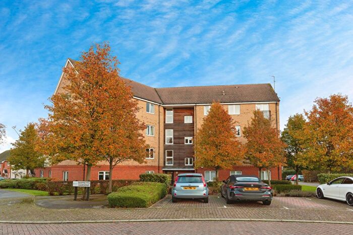 2 Bedroom Flat For Sale In Skippetts Gardens, Basingstoke, Hampshire, RG21