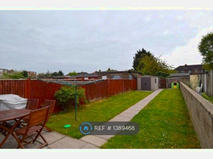 4 Bedroom Terraced House To Rent In Long Drive, Greenford, UB6