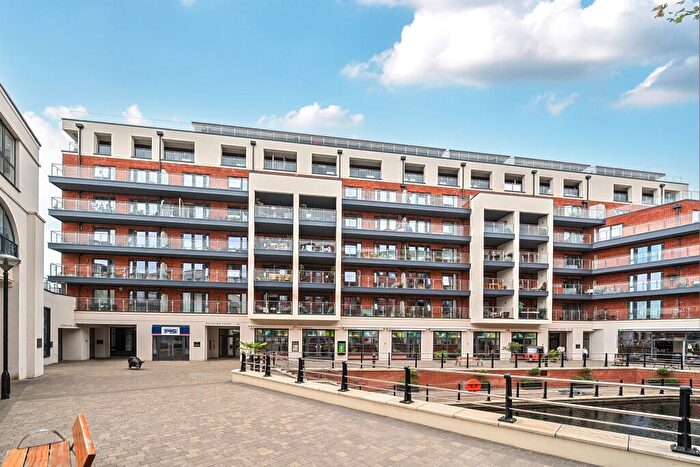 2 Bedroom Penthouse For Sale In The Colonnade, Maidenhead, SL6
