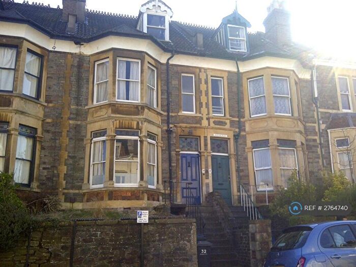 6 Bedroom Terraced House To Rent In Cotham Vale, Bristol, BS6