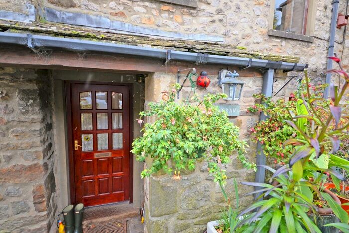 2 Bedroom Cottage To Rent In Coates Lane, Starbotton, BD23