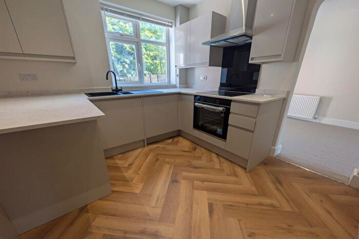 4 Bedroom Terraced House To Rent In Abbey Road, Beeston, NG9