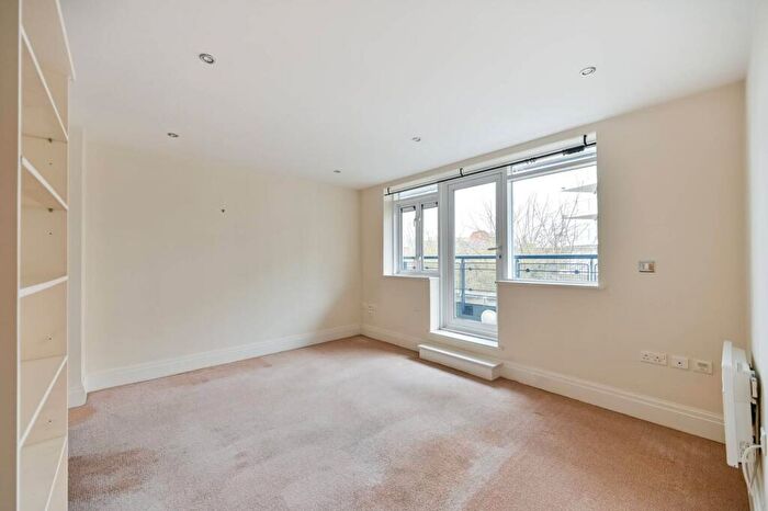 2 Bedroom Flat For Sale In Royal Quarter, Kingston, Kingston Upon Thames, KT2