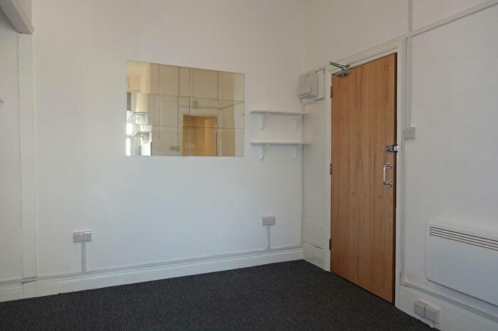 Studio To Rent In Jevington Gardens, Eastbourne, BN21