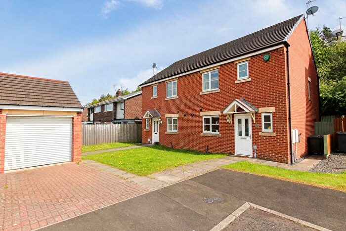 3 Bedroom Semi-detached House For Sale In Mead Court, Forest Hall, NE12