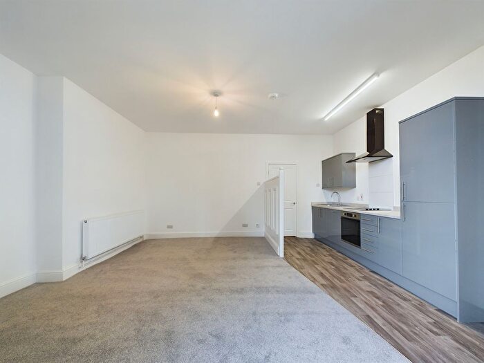 Studio To Rent In Beverley Road, Hull, Yorkshire, HU3