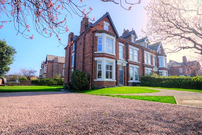 8 Bedroom Semi-Detached House For Sale In Merrilocks Road, Blundellsands, L23