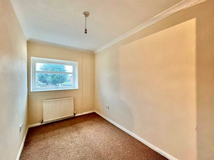 3 Bedroom End Of Terrace House For Sale In Badminton Road, Matson, Gloucester, GL4