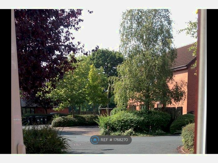 2 Bedroom Flat To Rent In Golf View, Ingol, Preston, PR2