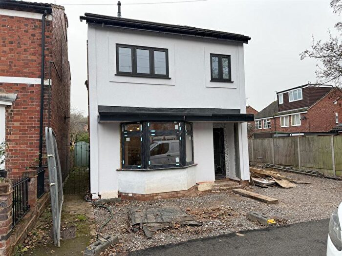 5 Bedroom Detached House For Sale In Whitemoor Road, Kenilworth, CV8