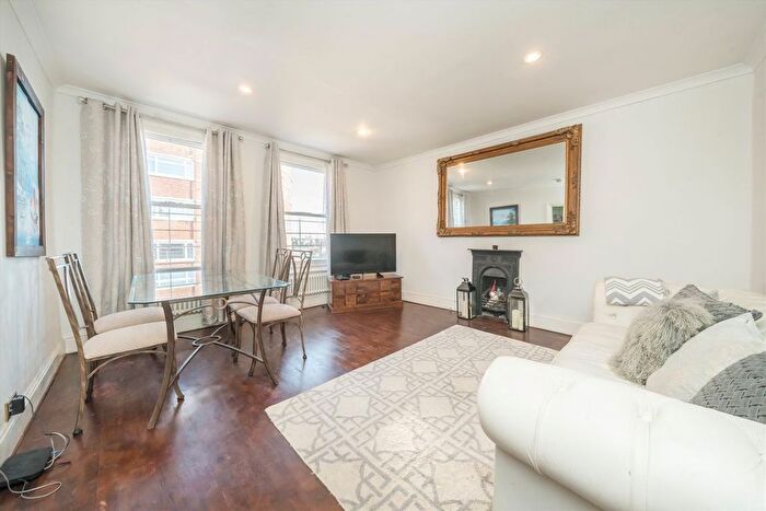 2 Bedroom Flat To Rent In North End Road, West Kensington, W14