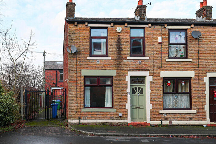 3 Bedroom End Of Terrace House For Sale In Atkinson Street, Castleton, OL11