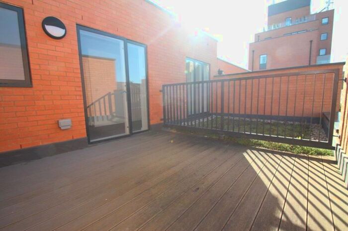 2 Bedroom Terraced House To Rent In Wood Street, London, E17