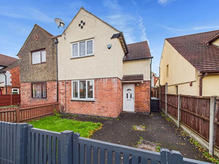 3 Bedroom Semi-Detached House For Sale In Marlborough Road, Allenton, DE24