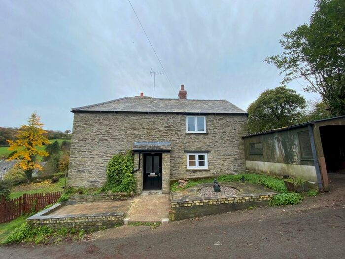 3 Bedroom Detached House To Rent In Couch's Mill, PL22