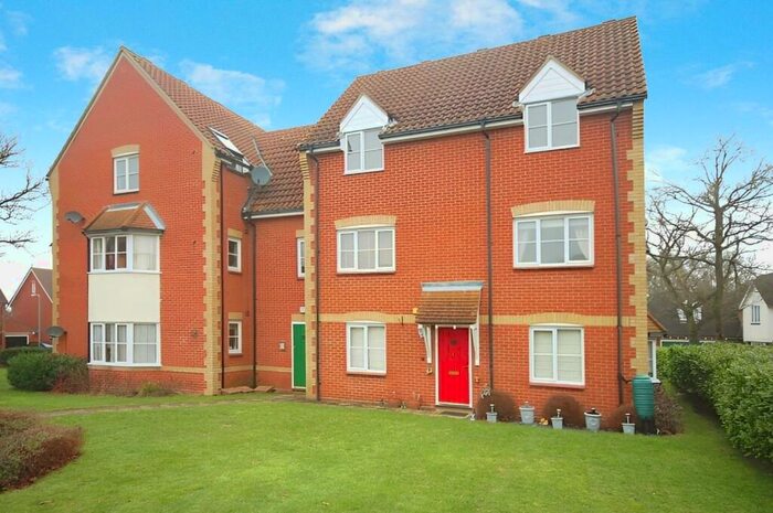 2 Bedroom Apartment To Rent In Sullivan Way, Langdon Hills, Basildon, SS16
