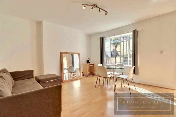 2 Bedroom Apartment To Rent In Junction Road, Tufnell Park, London, - See Virtual Tour, N19